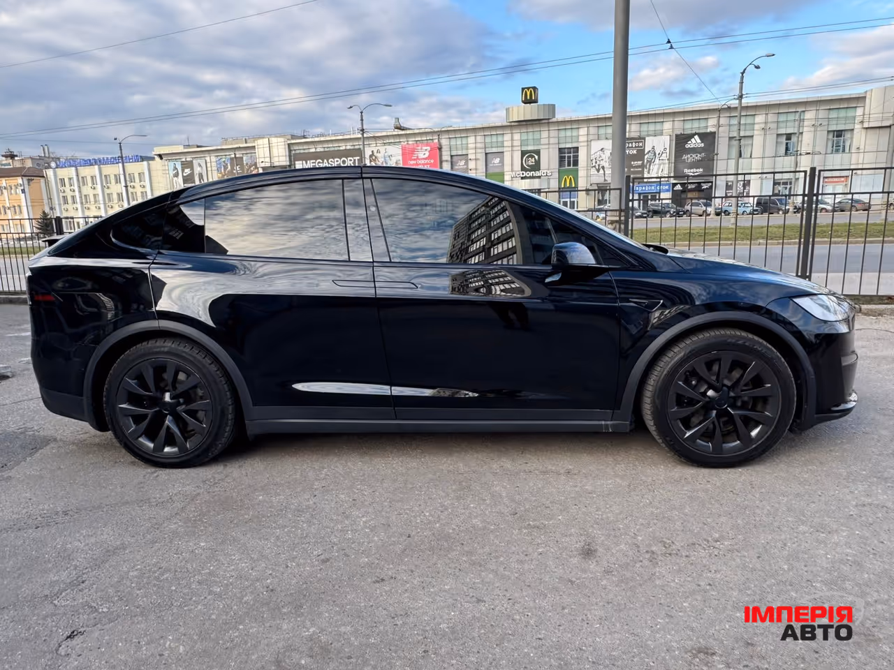 Tesla Model X - фото 8