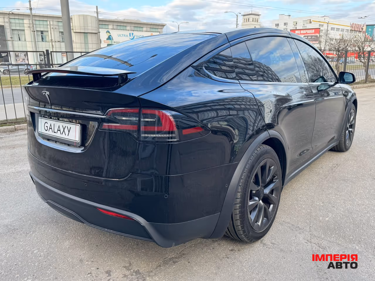 Tesla Model X - фото 2