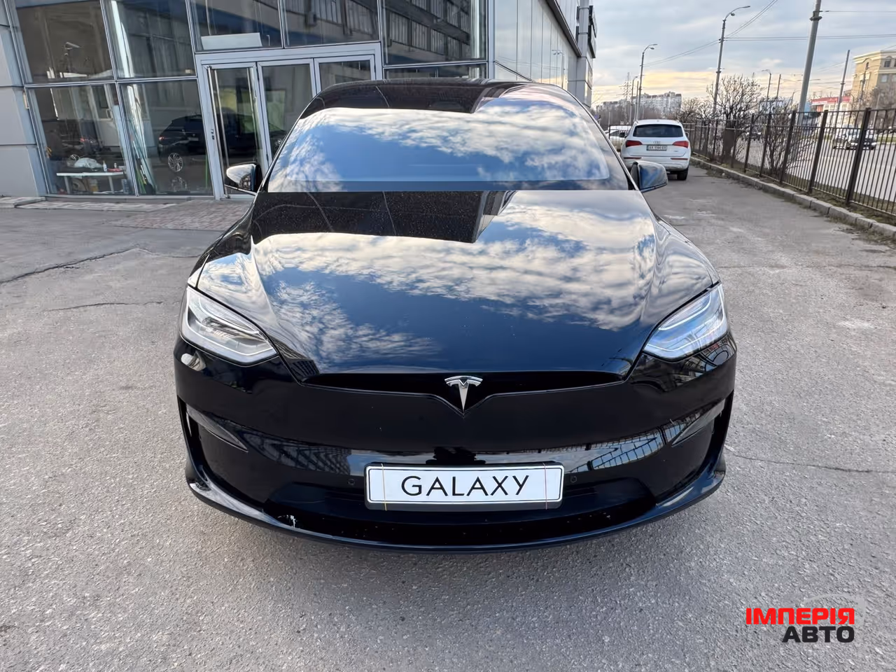 Tesla Model X - фото 10
