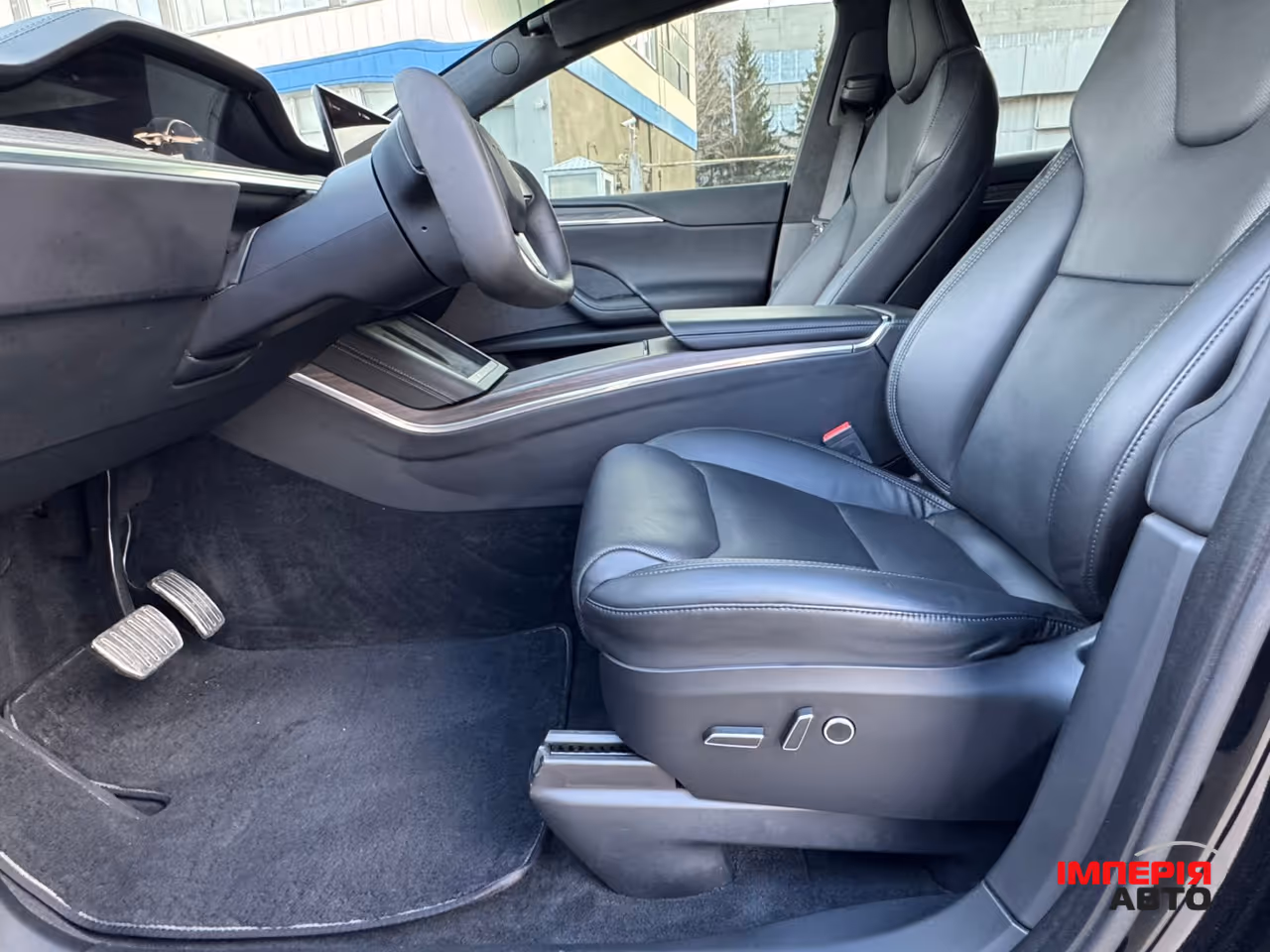 Tesla Model X - фото 14