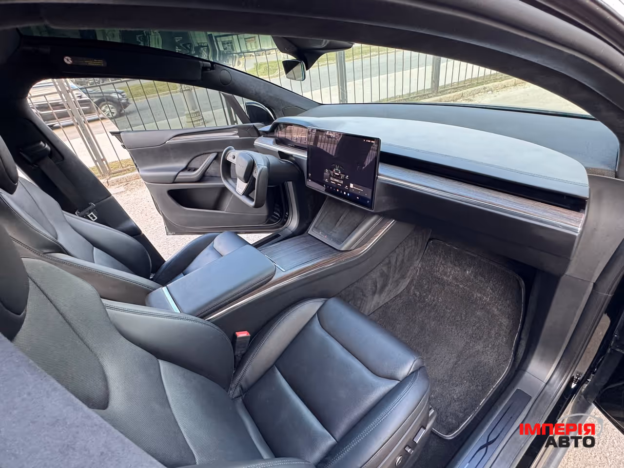 Tesla Model X - фото 18