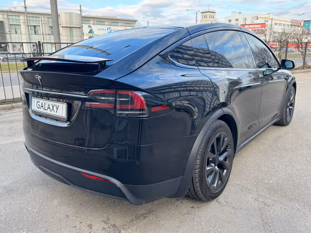 Tesla Model X - фото 2