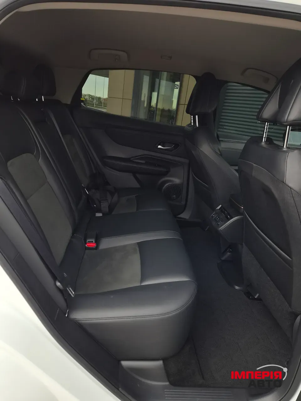 Nissan Ariya - фото 11