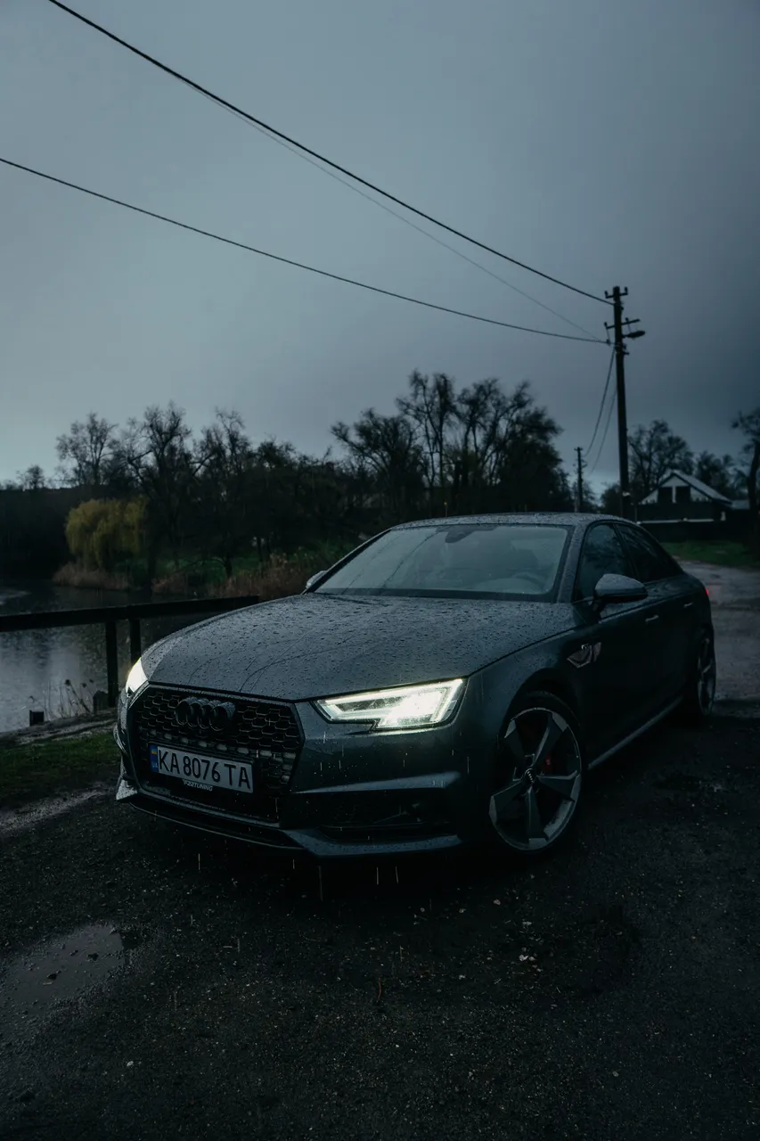 Audi S4 - фото 14