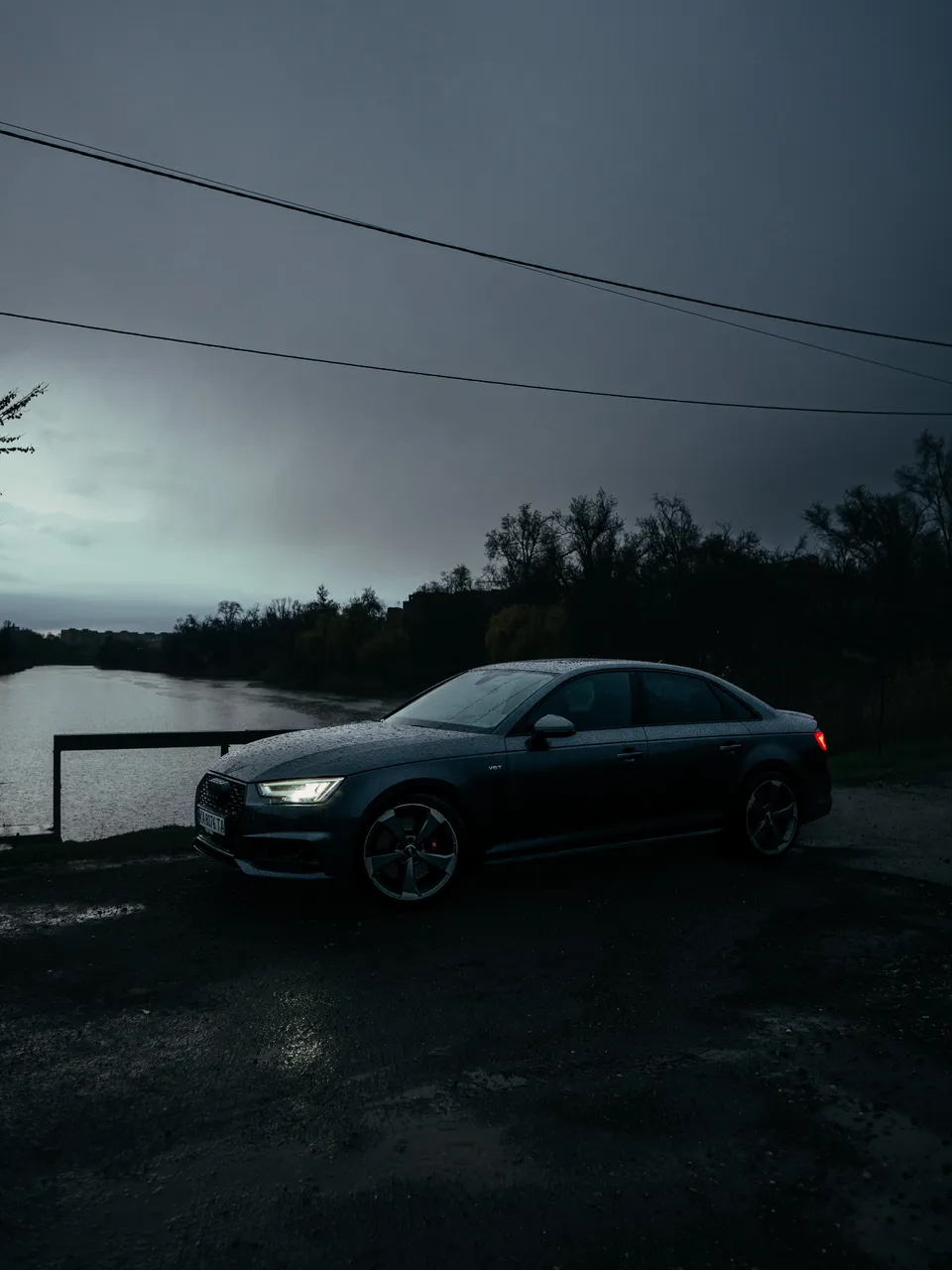 Audi S4 - фото 12