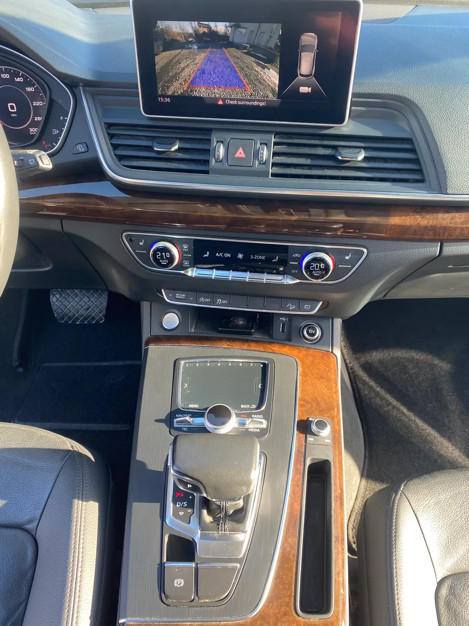 Audi Q5 - фото 17