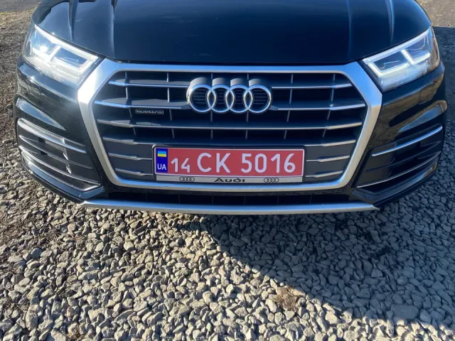 Audi Q5 - фото 1