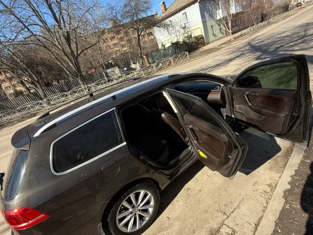 Volkswagen Passat - фото 3