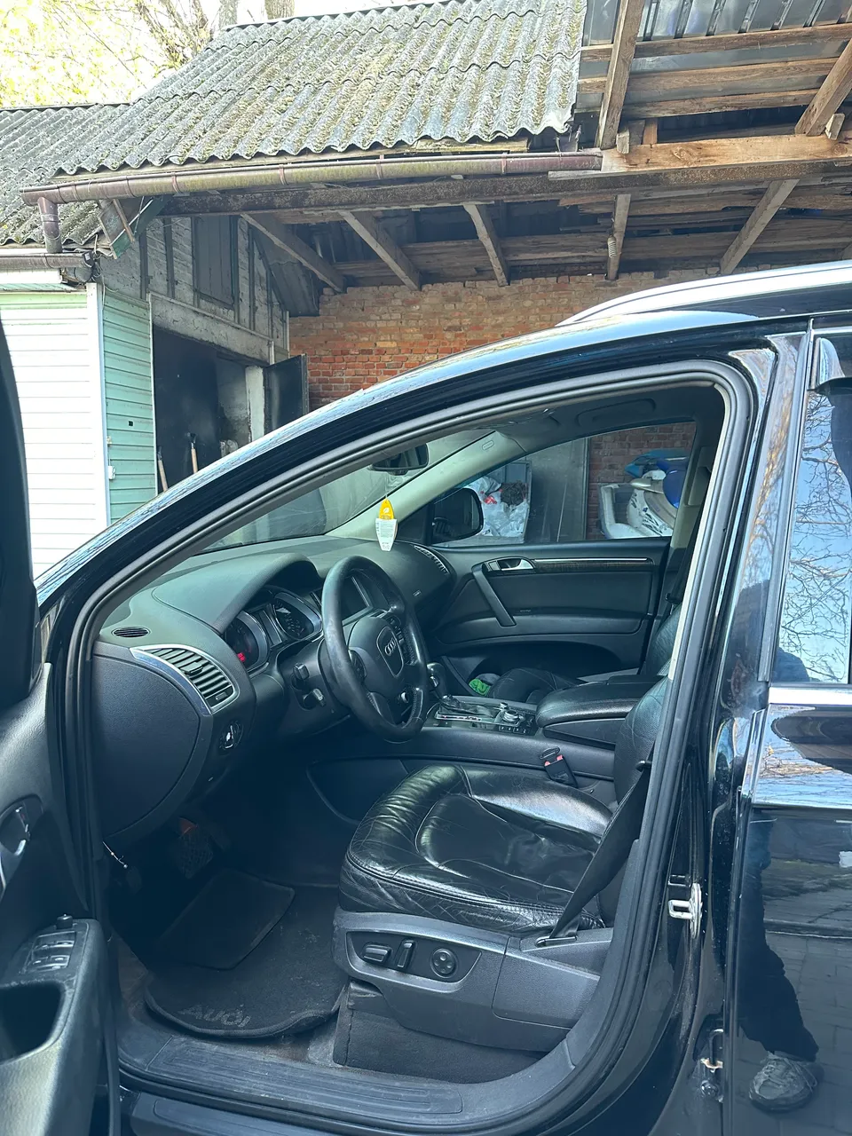 Audi Q7 - фото 7