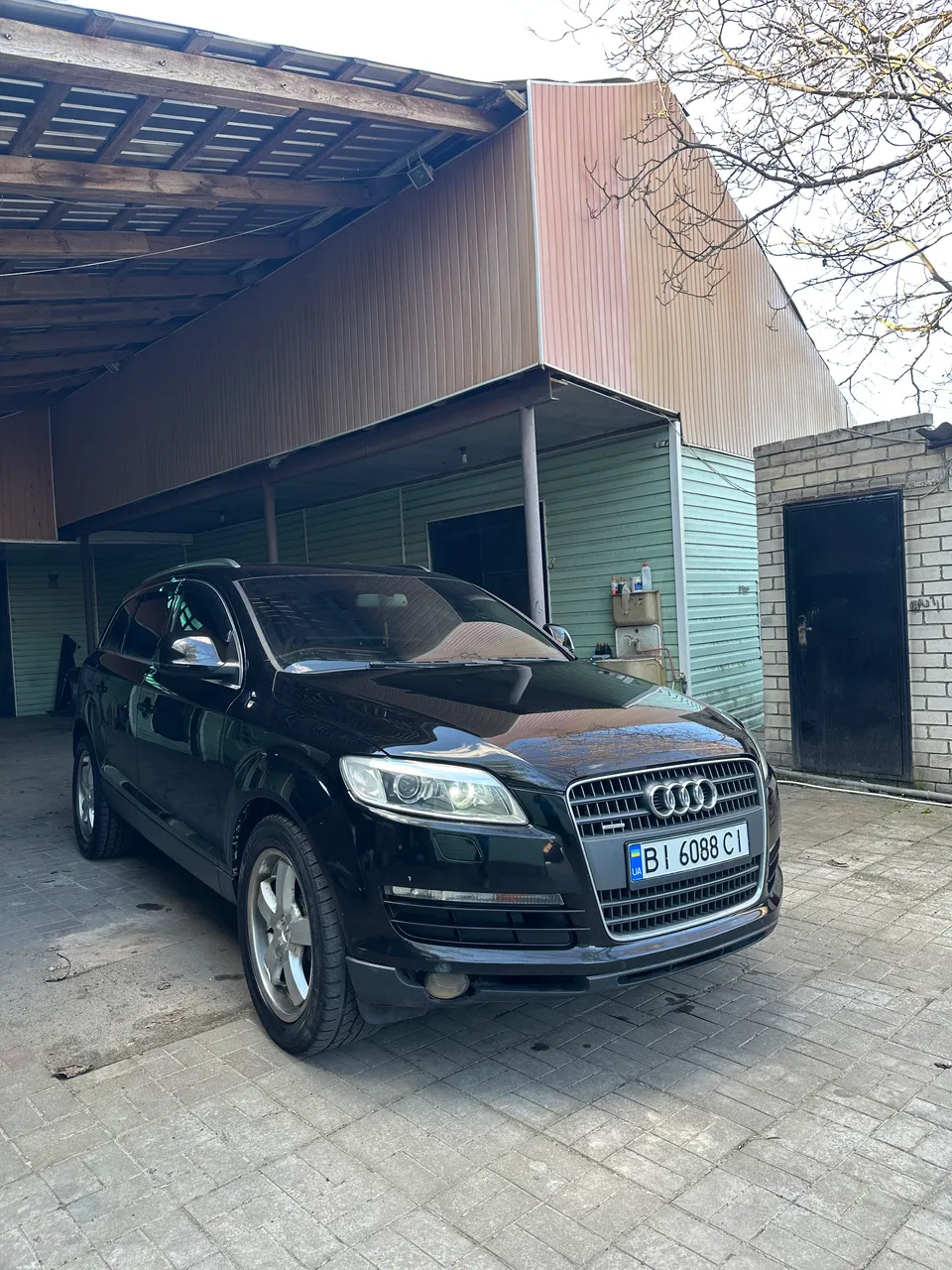 Audi Q7 - фото 2