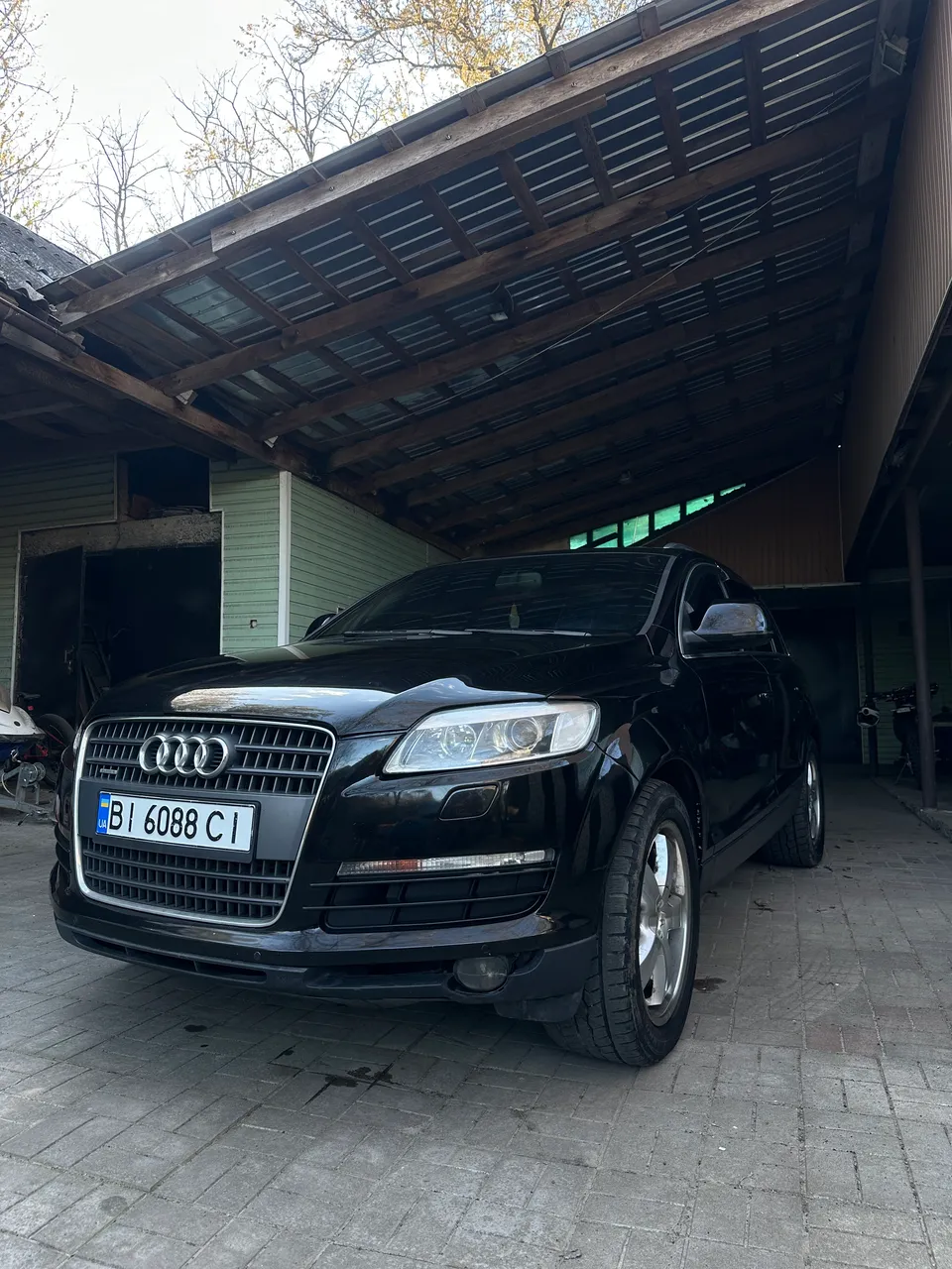 Audi Q7 - фото 3
