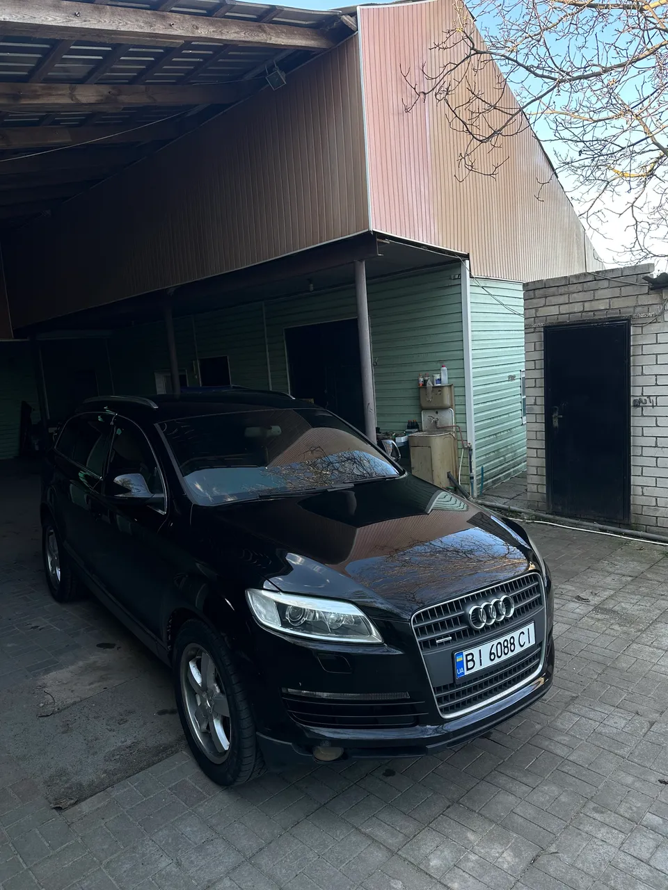 Audi Q7 - фото 4