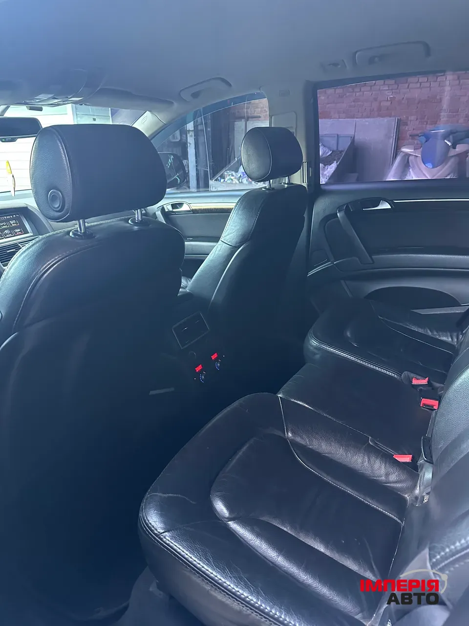 Audi Q7 - фото 11