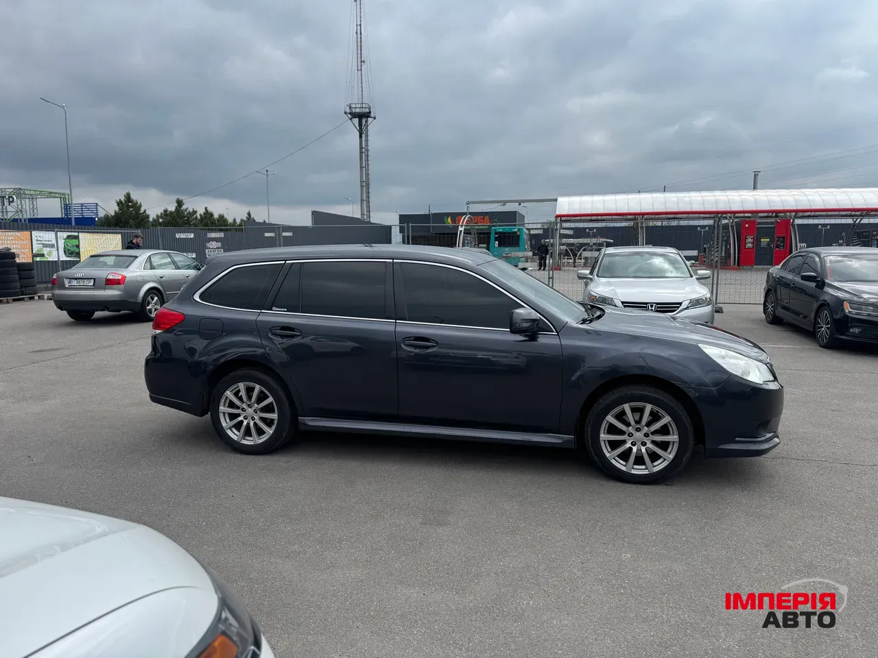 Subaru Legacy - фото 4
