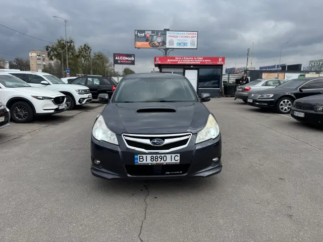 Subaru Legacy - фото 2