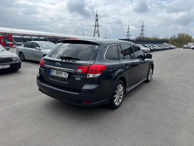 Subaru Legacy - фото 5