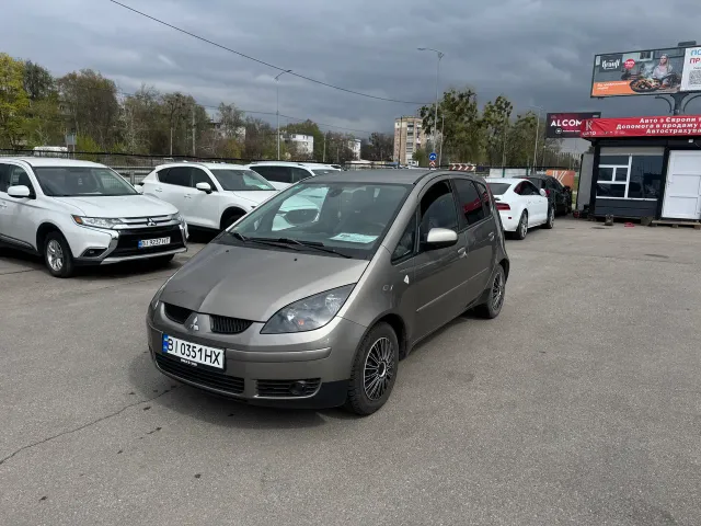 Mitsubishi Colt - фото 3