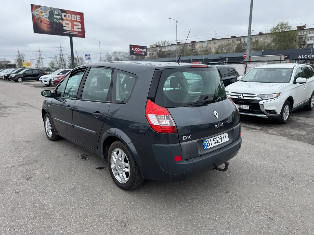 Renault Scenic - фото 7
