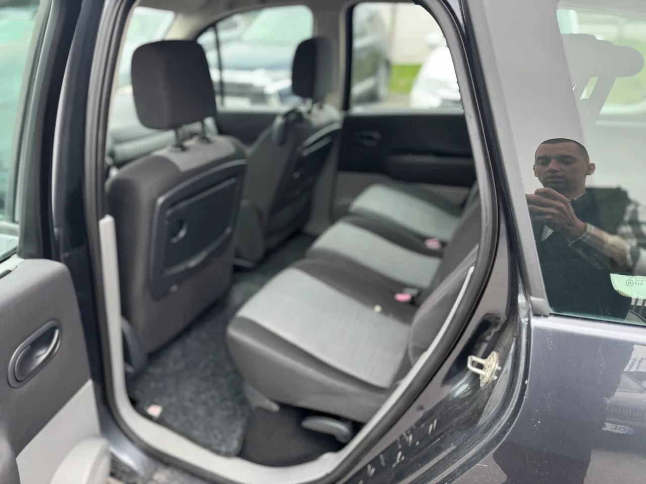 Renault Scenic - фото 9