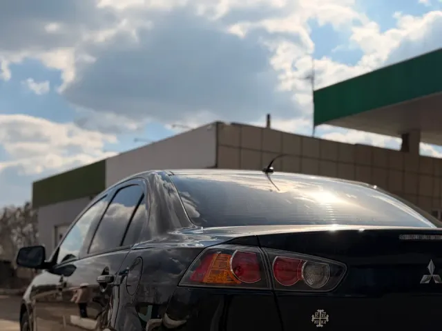 Mitsubishi Lancer - фото 3