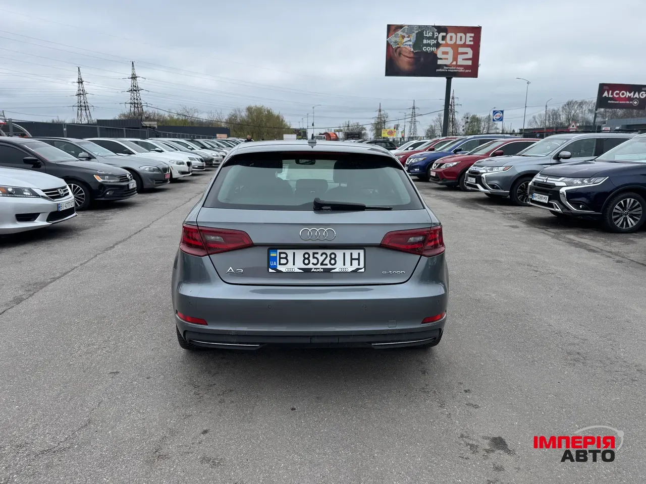 Audi A3 - фото 6