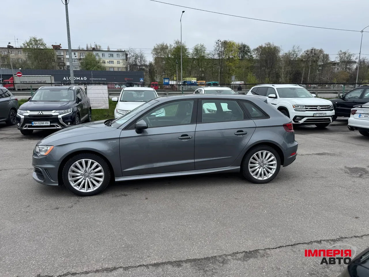 Audi A3 - фото 8