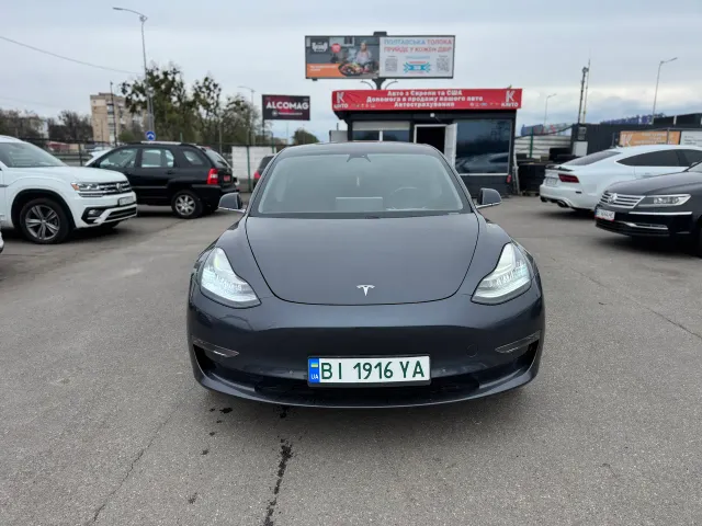 Tesla Model 3 - фото 2