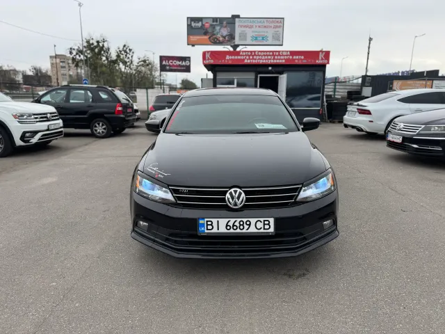 Volkswagen Jetta - фото 2