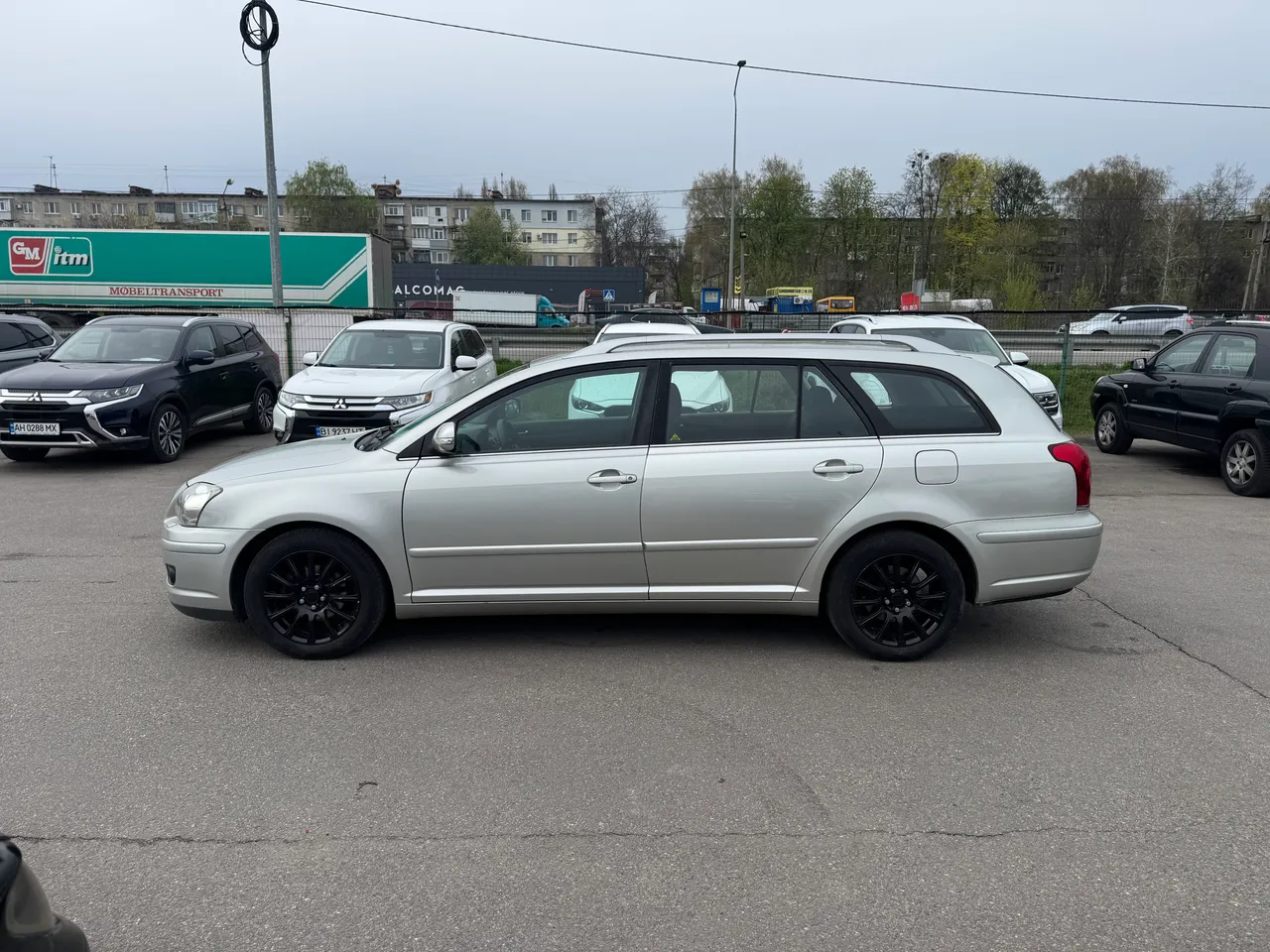 Toyota Avensis - фото 8