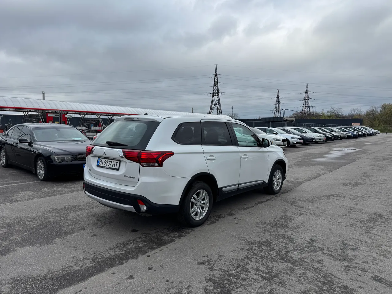 Mitsubishi Outlander - фото 4