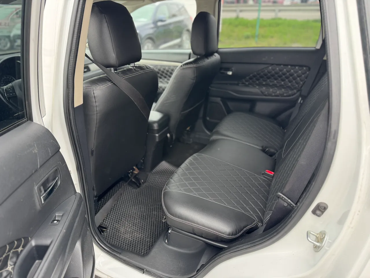 Mitsubishi Outlander - фото 9