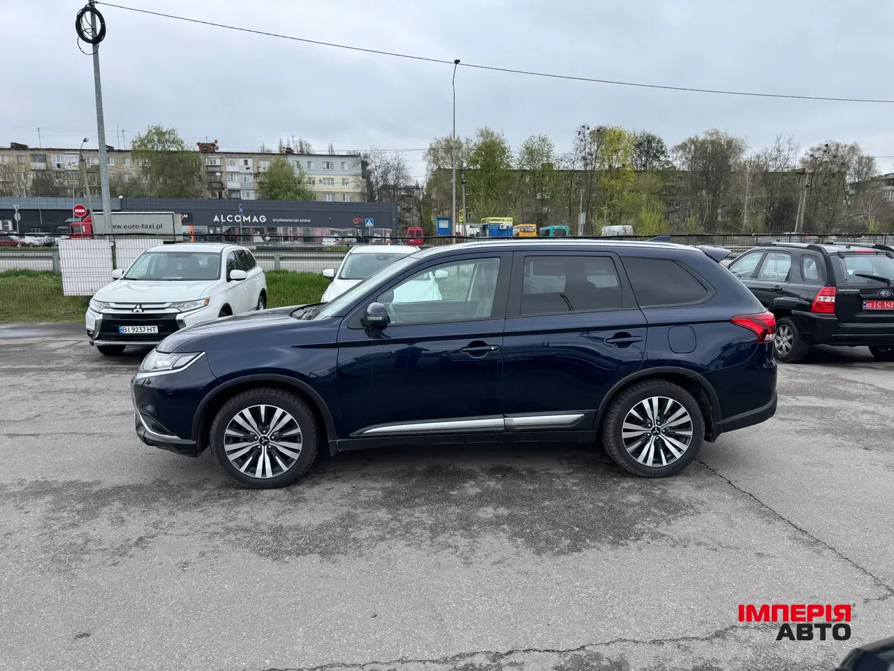 Mitsubishi Outlander - фото 8