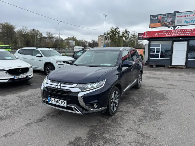 Mitsubishi Outlander - фото 3