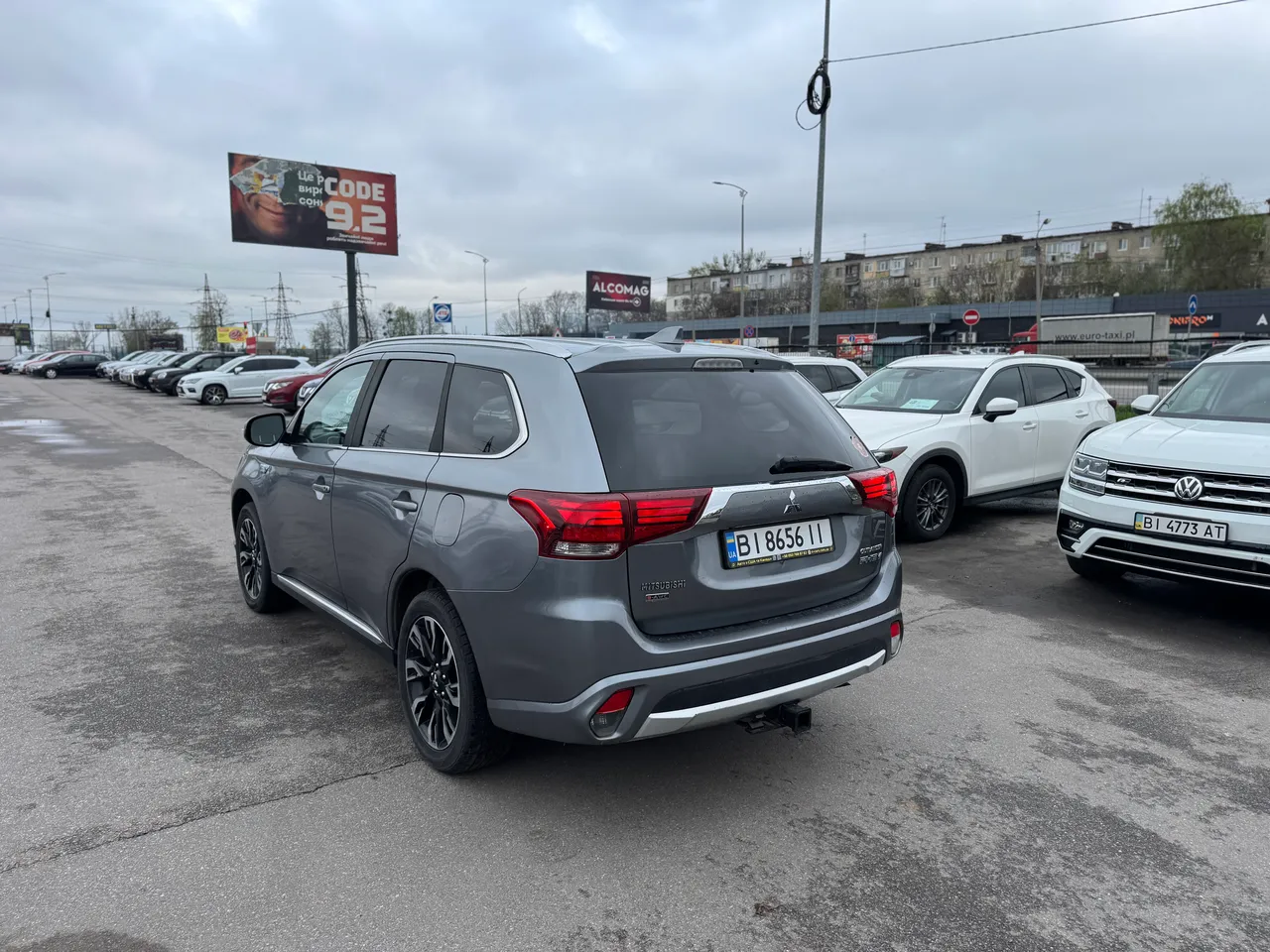 Mitsubishi Outlander - фото 7