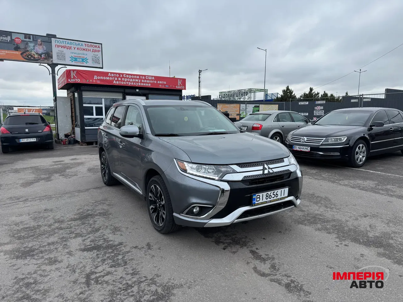 Mitsubishi Outlander - фото 1