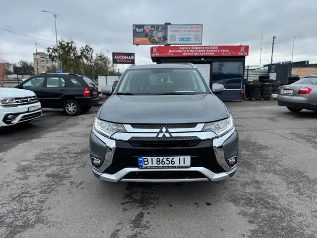 Mitsubishi Outlander - фото 2