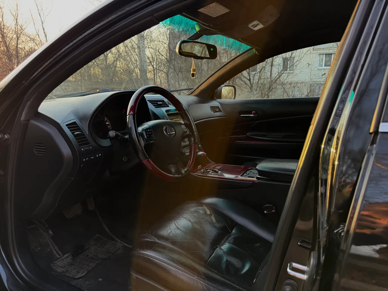 Lexus GS - фото 9