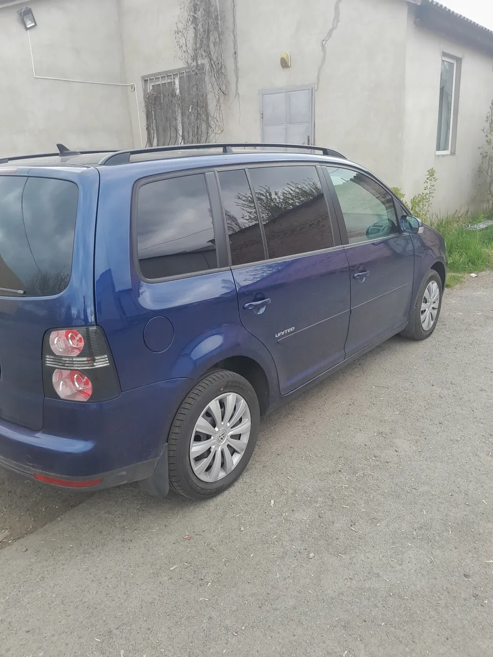 Volkswagen Touran - фото 4