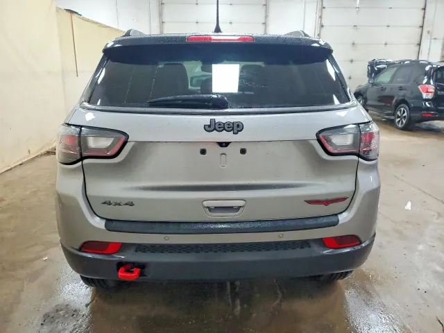 Jeep Compass - фото 5