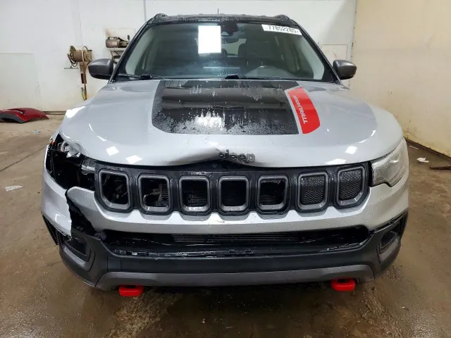 Jeep Compass - фото 2