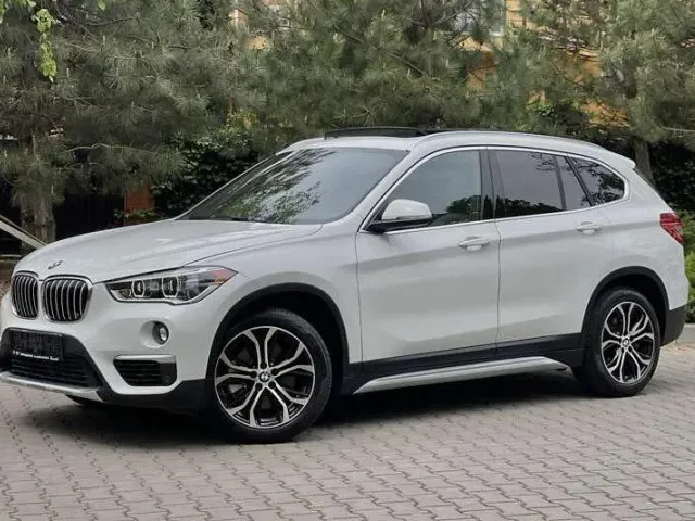 BMW X1 - фото 2