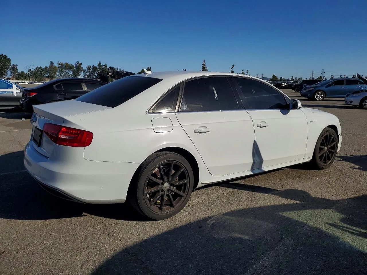 Audi A4 - фото 6