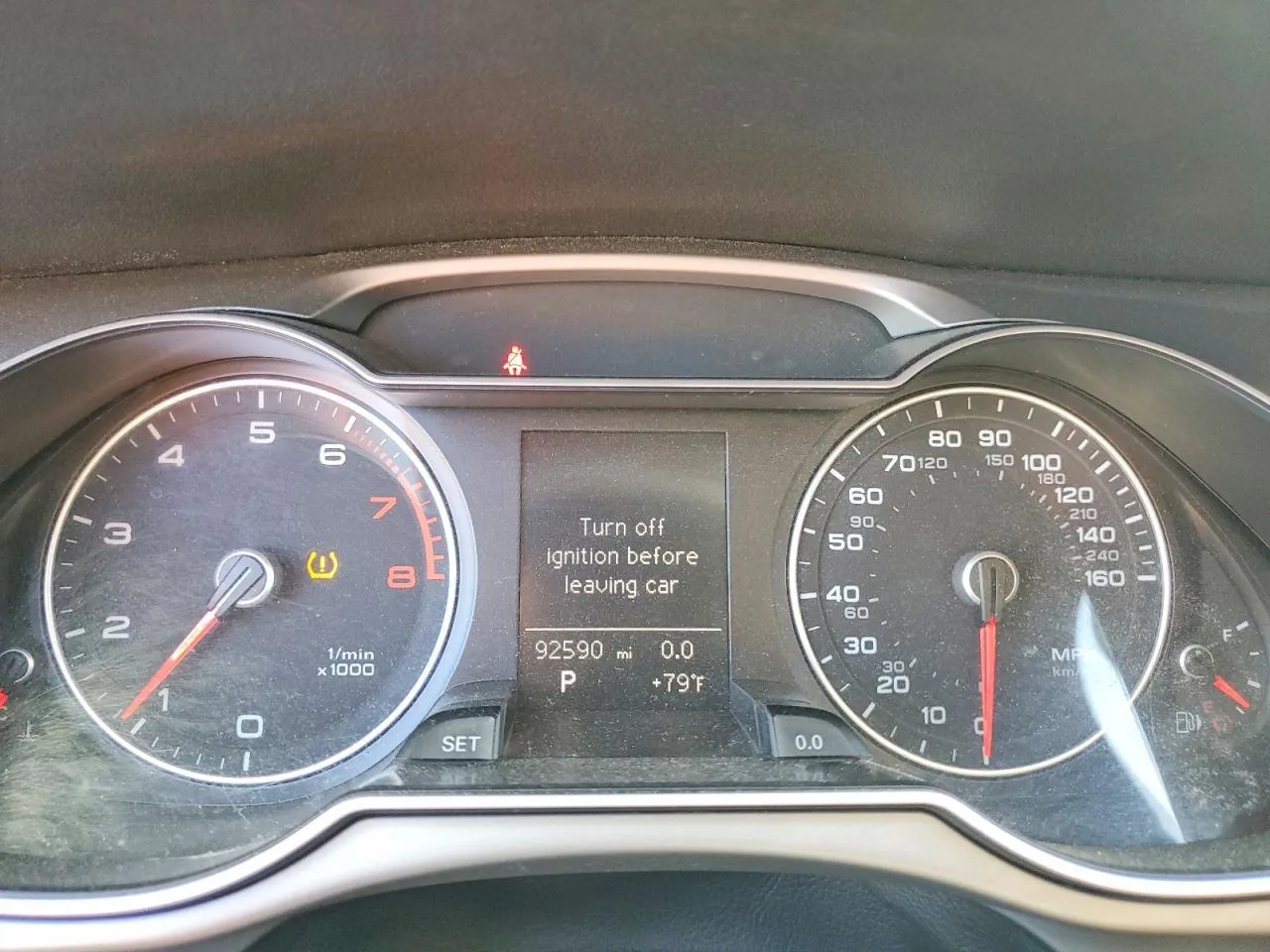 Audi A4 - фото 9