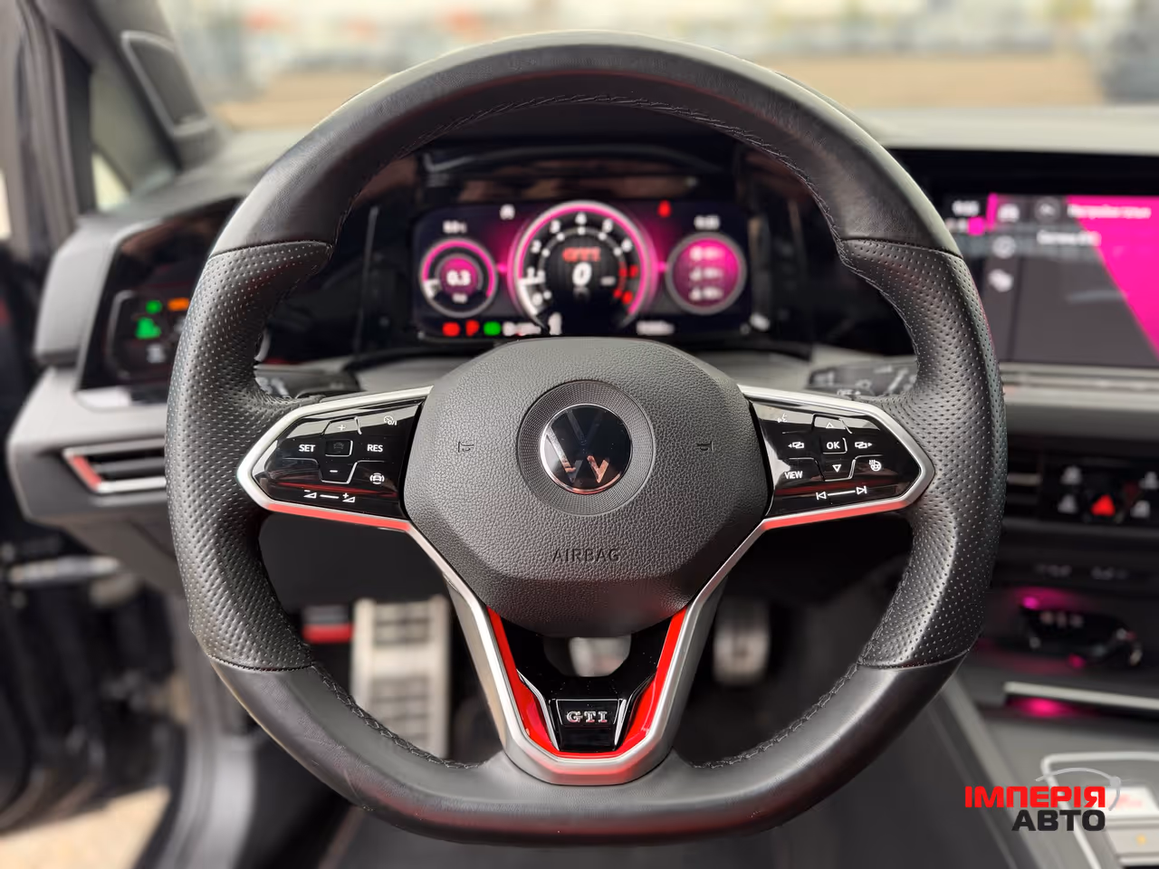 Volkswagen Golf GTI - фото 6