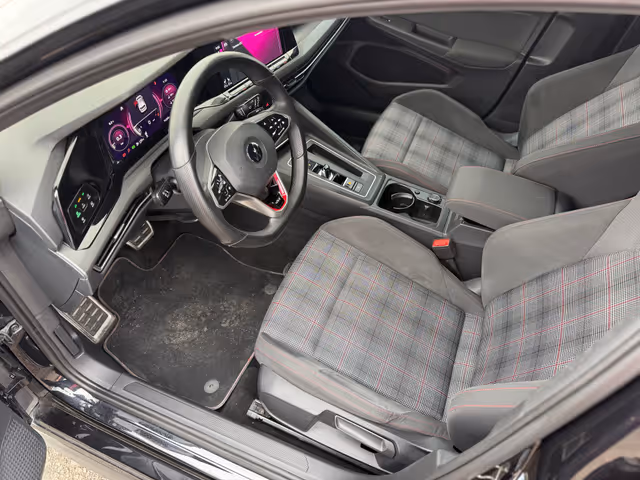 Volkswagen Golf GTI - фото 5