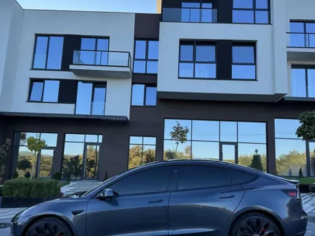 Tesla Model 3 - фото 2