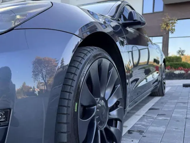 Tesla Model 3 - фото 5