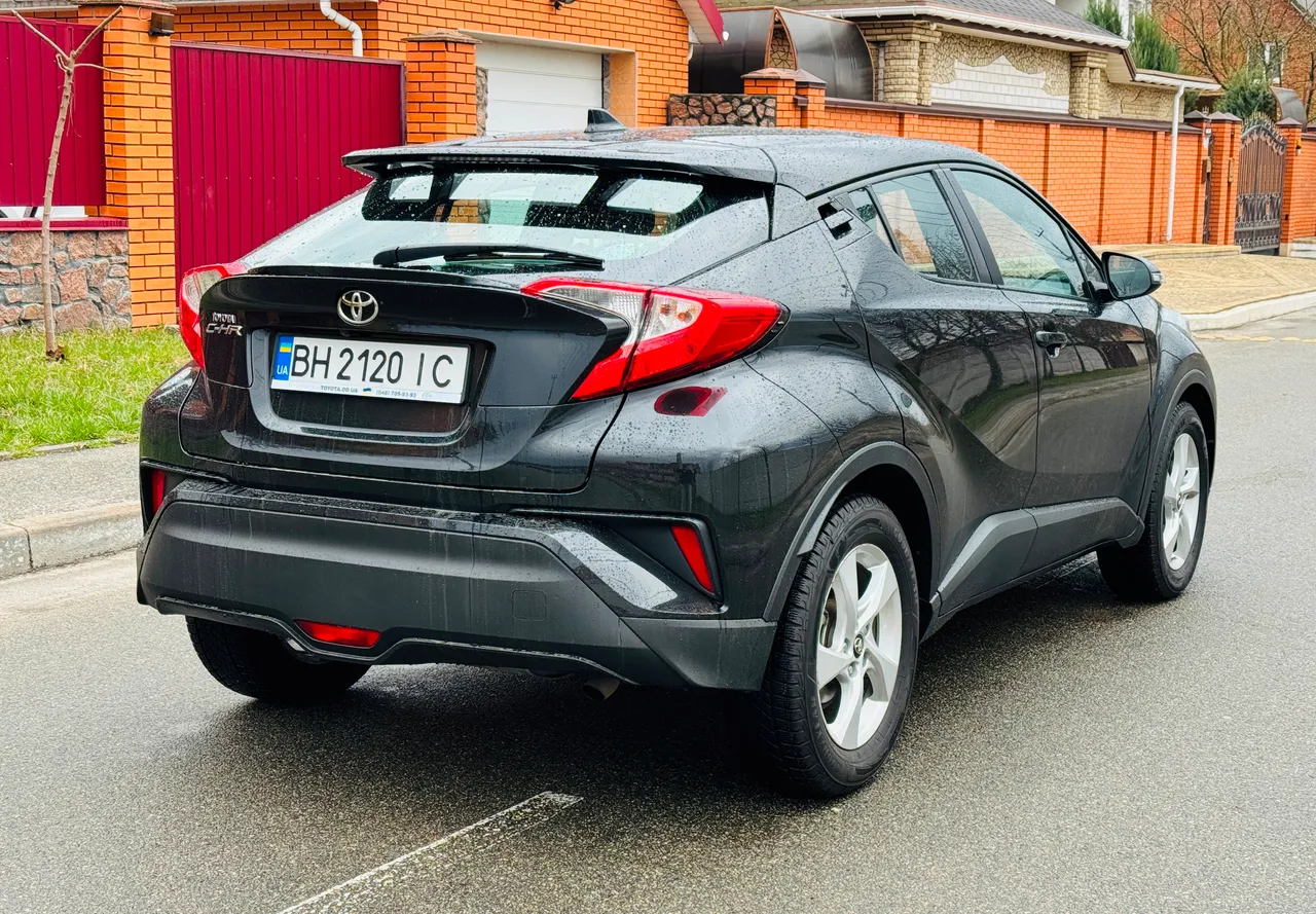 Toyota C-HR - фото 20