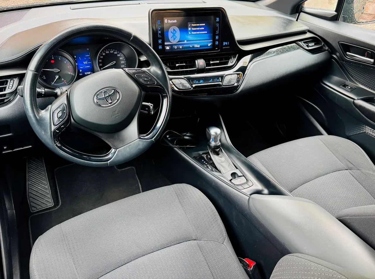 Toyota C-HR - фото 25
