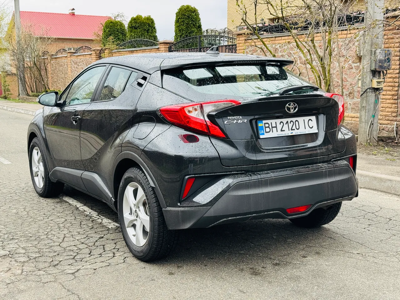 Toyota C-HR - фото 8